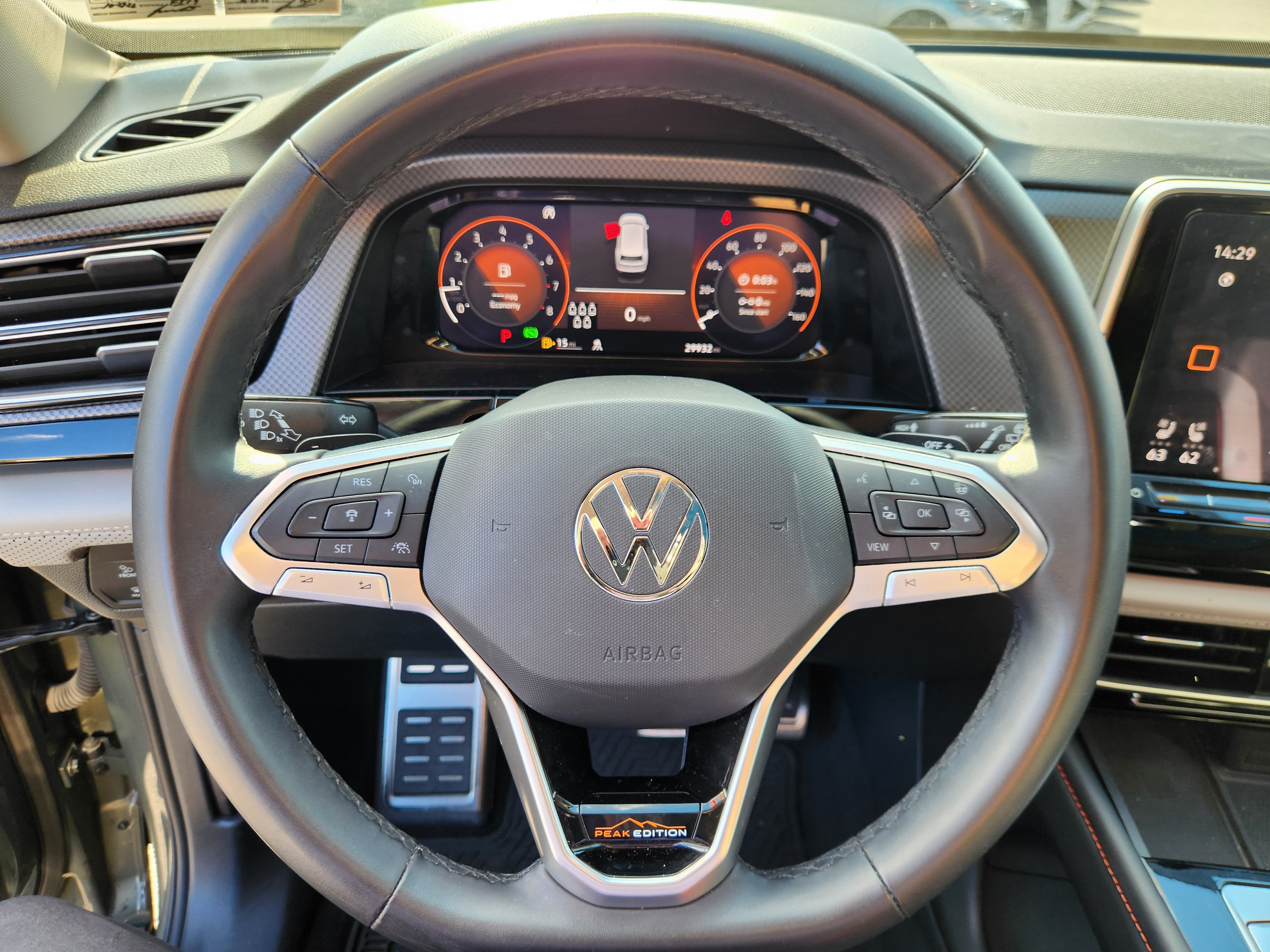 Used 2024 Volkswagen Atlas Peak Edition SE AWD/4WD image 10