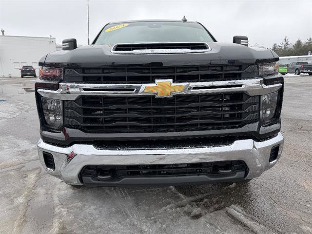 Used 2024 Chevrolet Silverado 2500 LT w/ Z71 Off-Road Package image 2