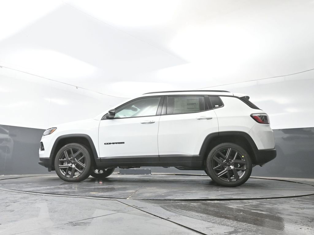 New 2026 Jeep Compass Latitude w/ Sun and Sound Group image 47