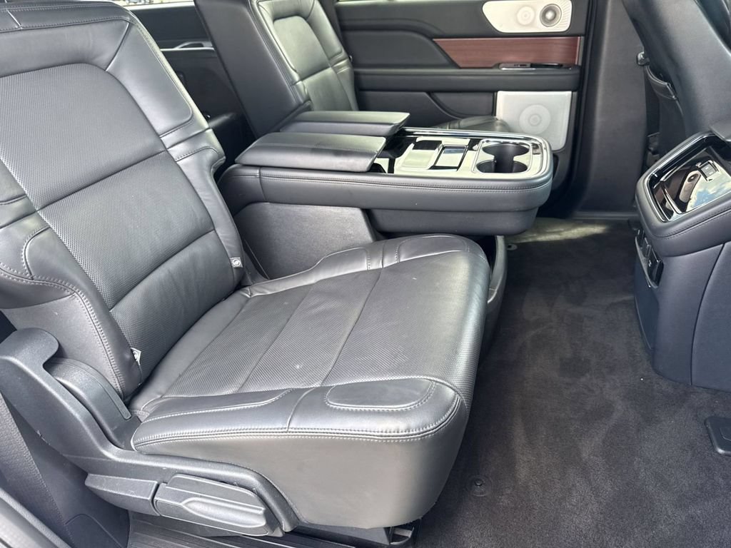 Certified 2023 Lincoln Navigator Reserve AWD/4WD image 31