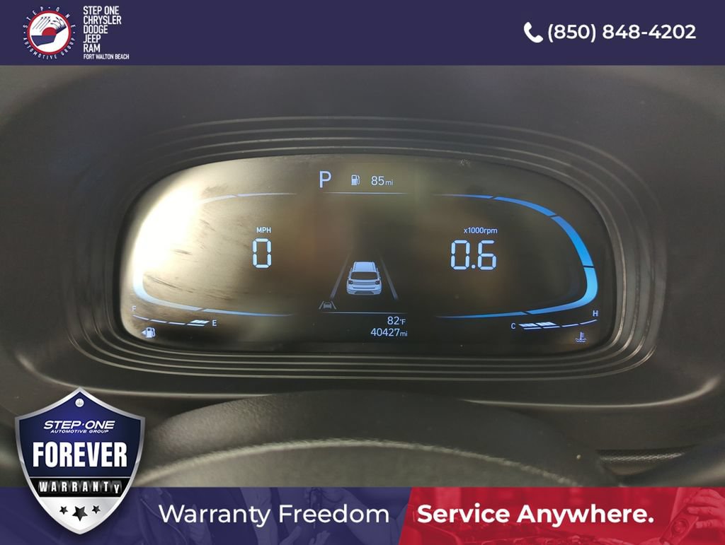 Used 2023 Hyundai Venue SEL FWD image 38