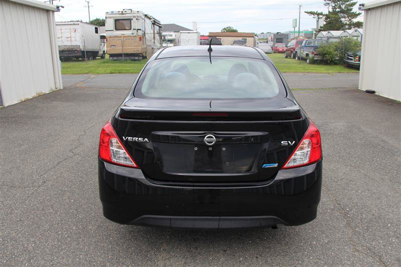 Used 2015 Nissan Versa SV FWD image 6