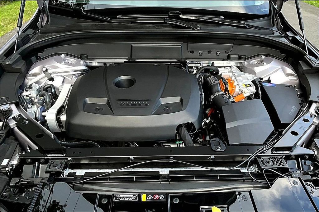 New 2026 Volvo XC60 T8 Plus w/ Climate Package image 12