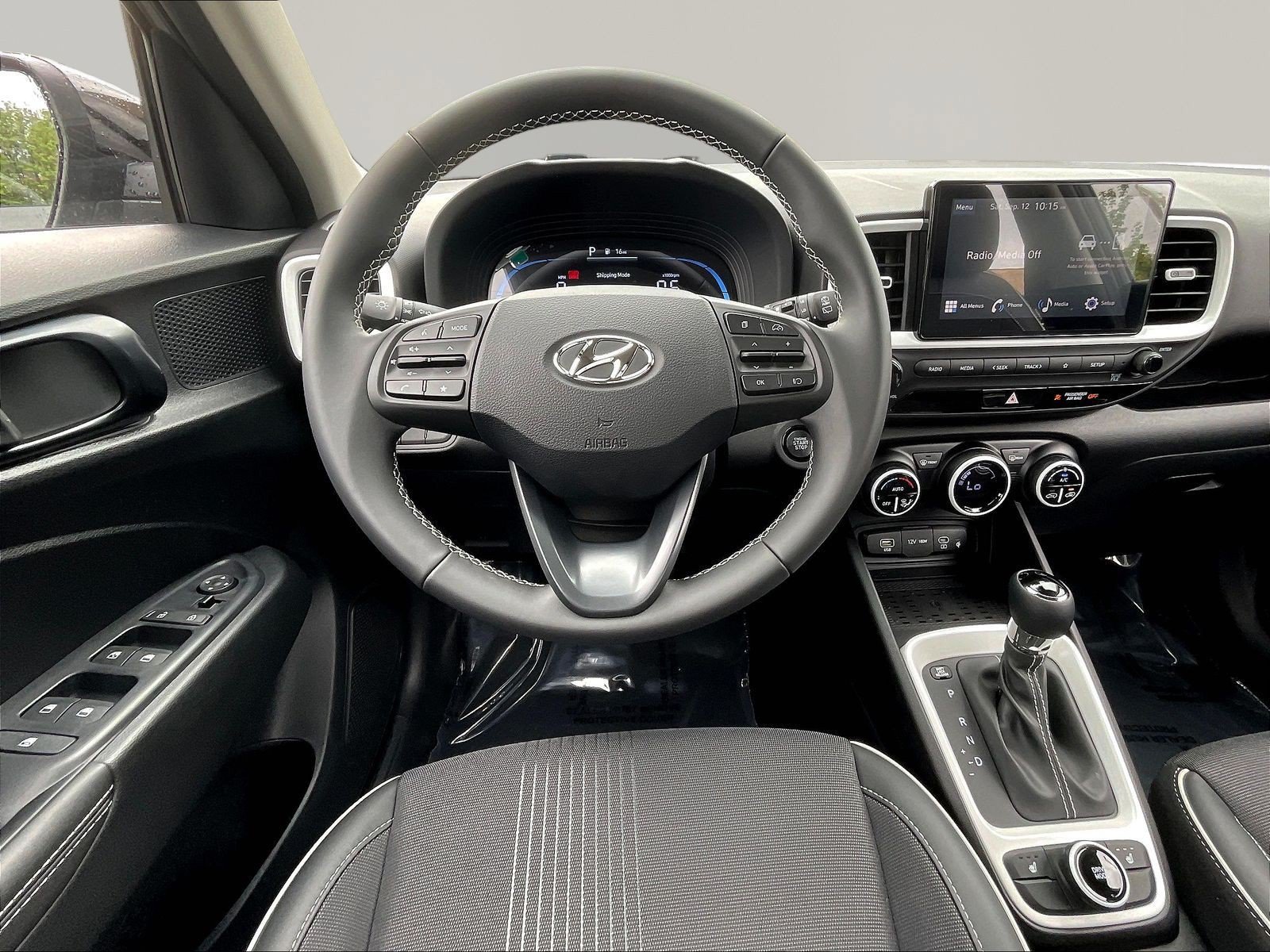 New 2026 Hyundai Venue SEL FWD image 9