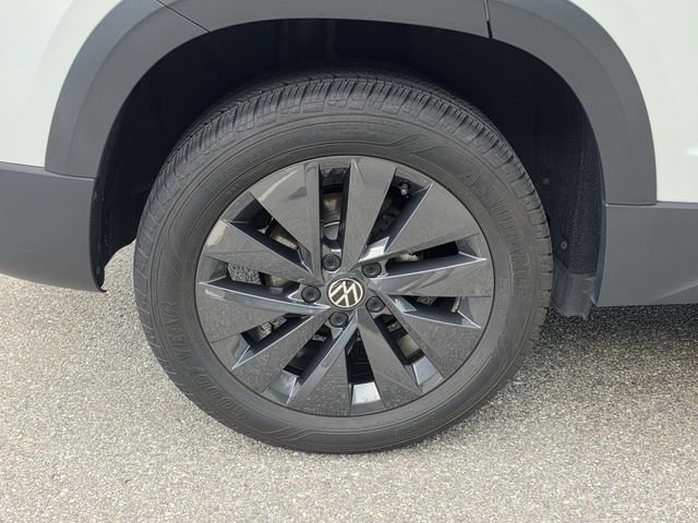 Used 2024 Volkswagen Taos S FWD image 5