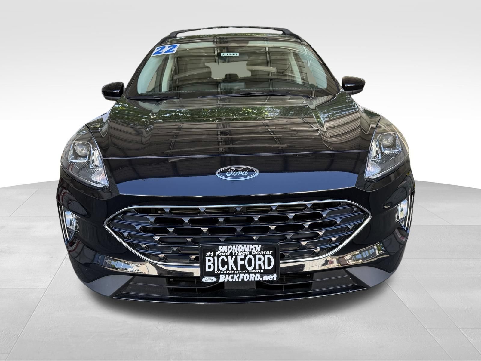 Used 2022 Ford Escape SEL w/ Technology Package AWD/4WD image 2