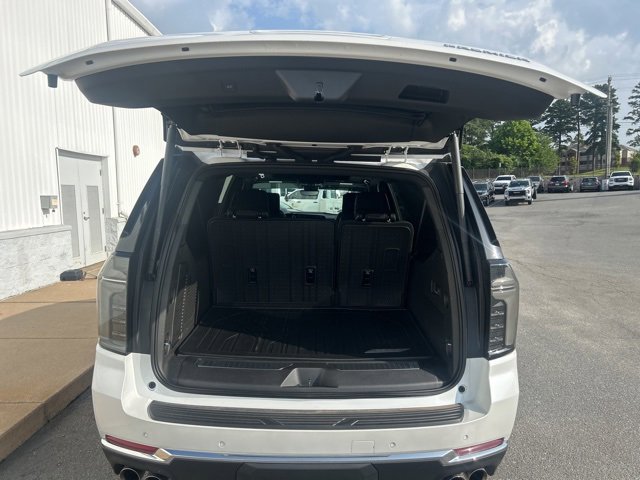 New 2025 Chevrolet Suburban Premier image 6