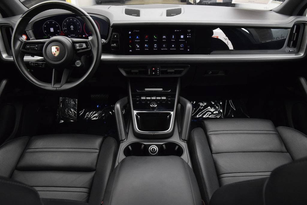 Used 2024 Porsche Cayenne AWD/4WD image 21