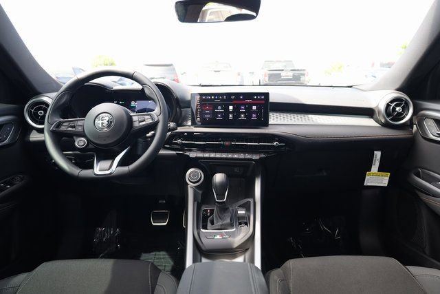 New 2025 Alfa Romeo Tonale image 12