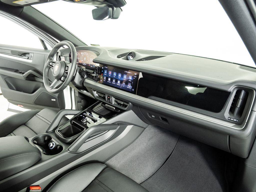 New 2026 Porsche Cayenne Coupe AWD/4WD image 25
