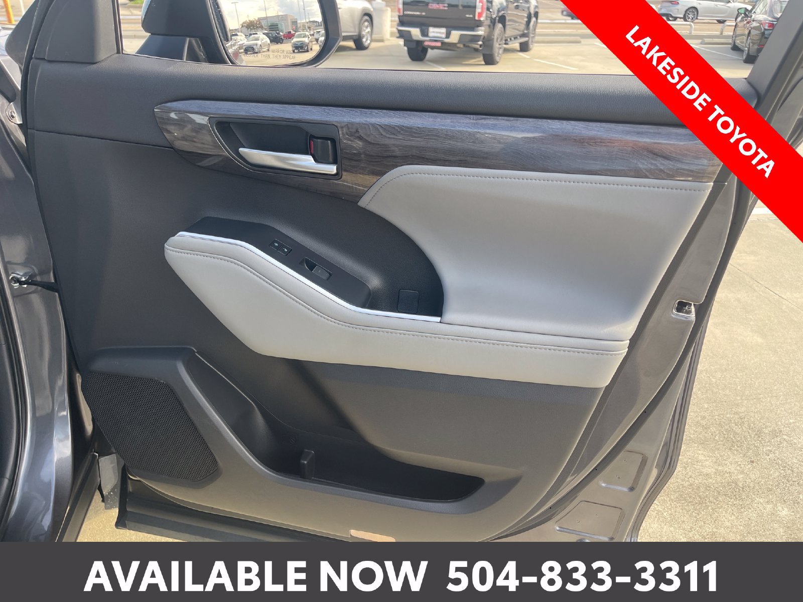 Used 2023 Toyota Highlander Limited FWD image 17