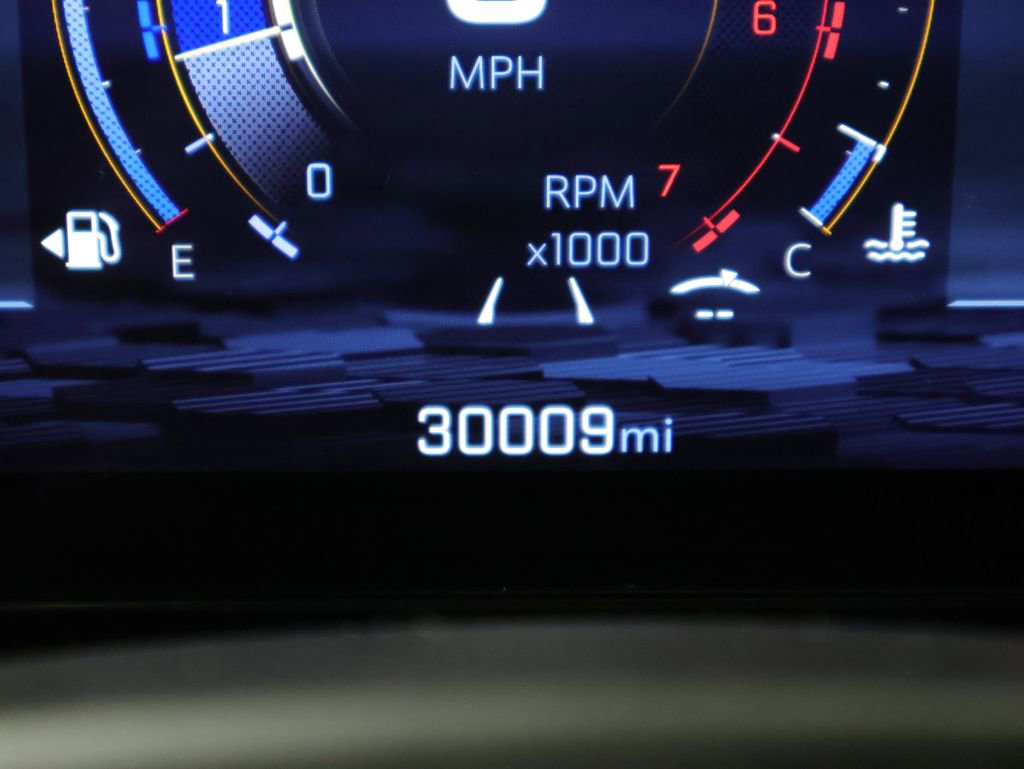 Used 2025 Chevrolet Suburban Z71 image 40