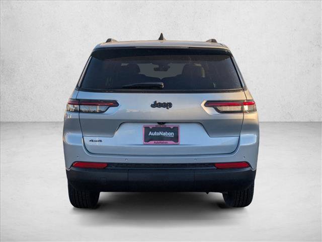 New 2025 Jeep Grand Cherokee L Laredo image 8