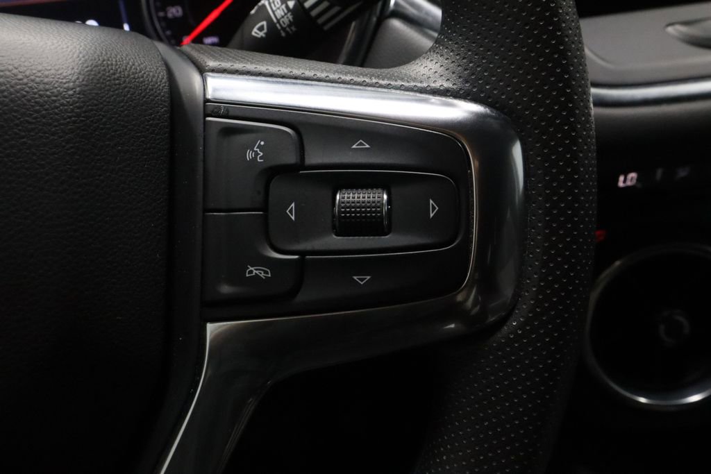 Used 2025 Chevrolet Blazer LT FWD image 28