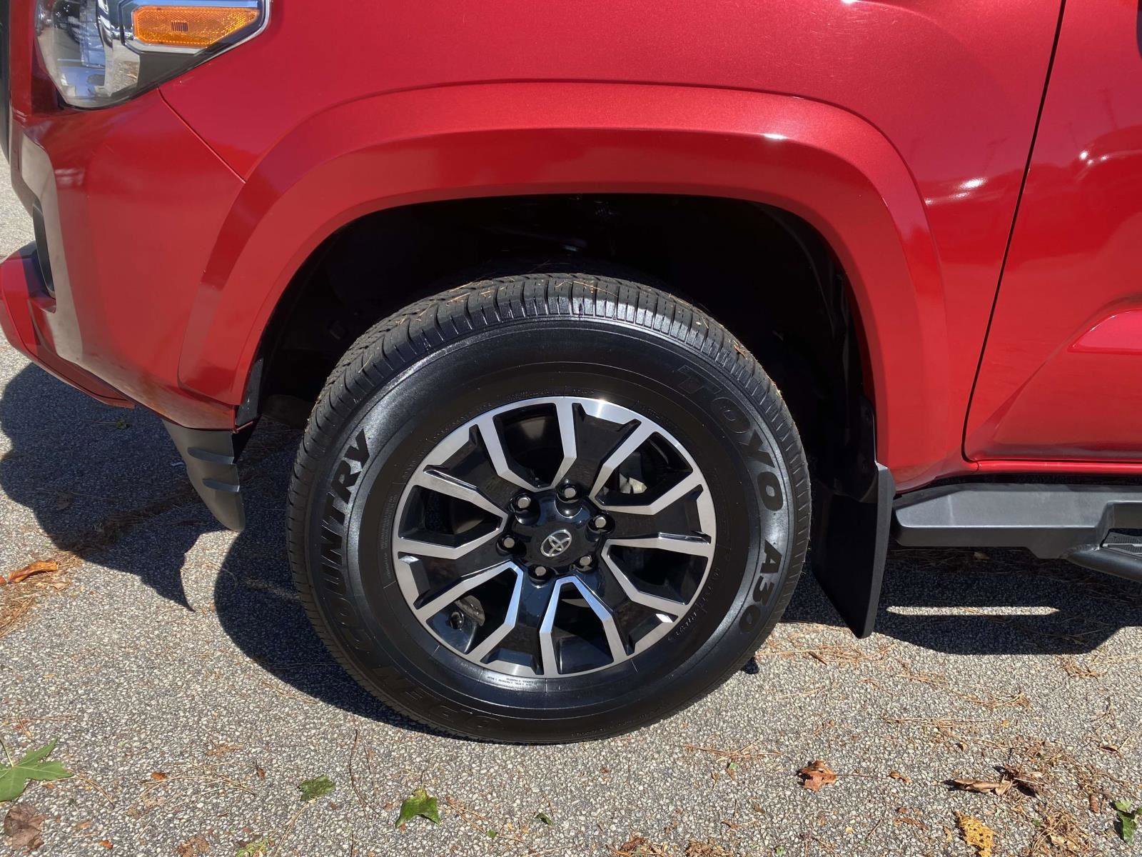 Used 2021 Toyota Tacoma TRD Sport image 26