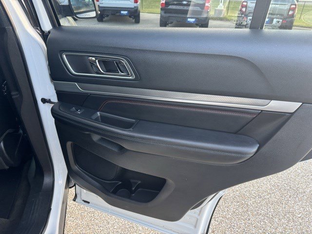 Used 2016 Ford Explorer Sport image 36