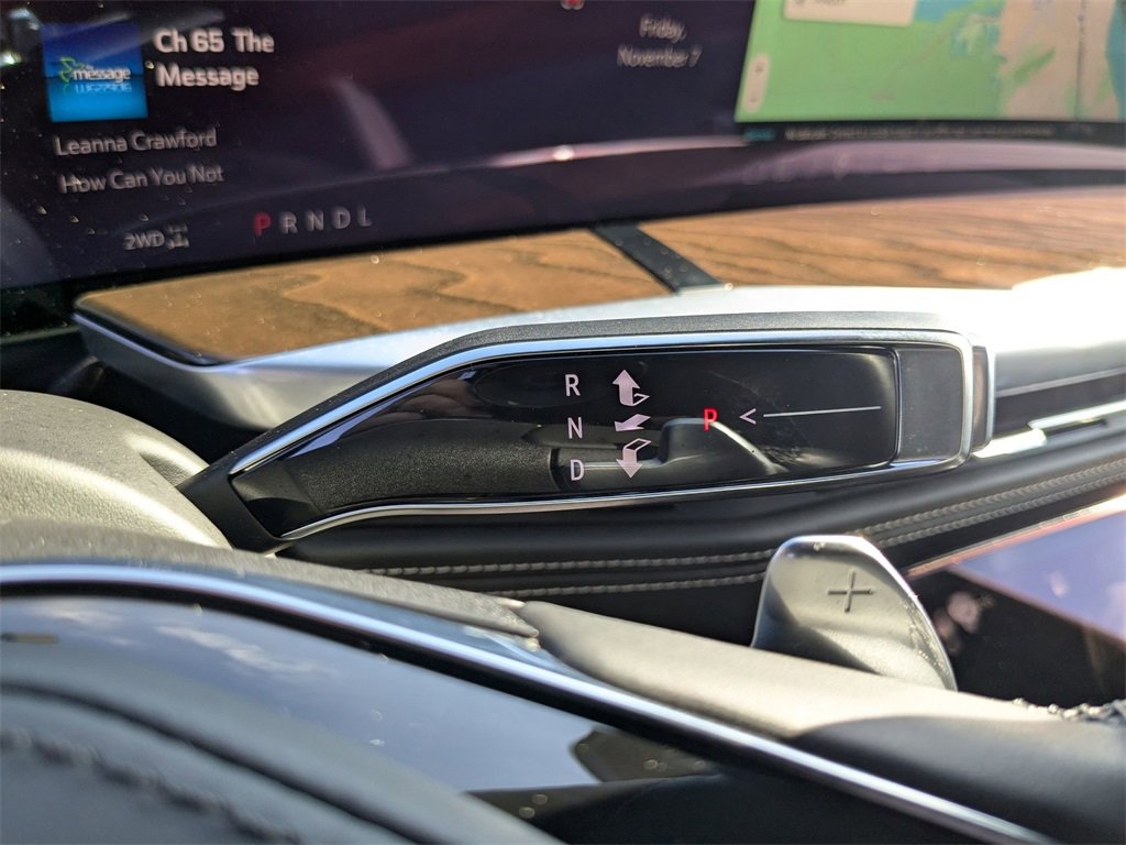 Certified 2025 Cadillac Escalade Premium Luxury Platinum image 22