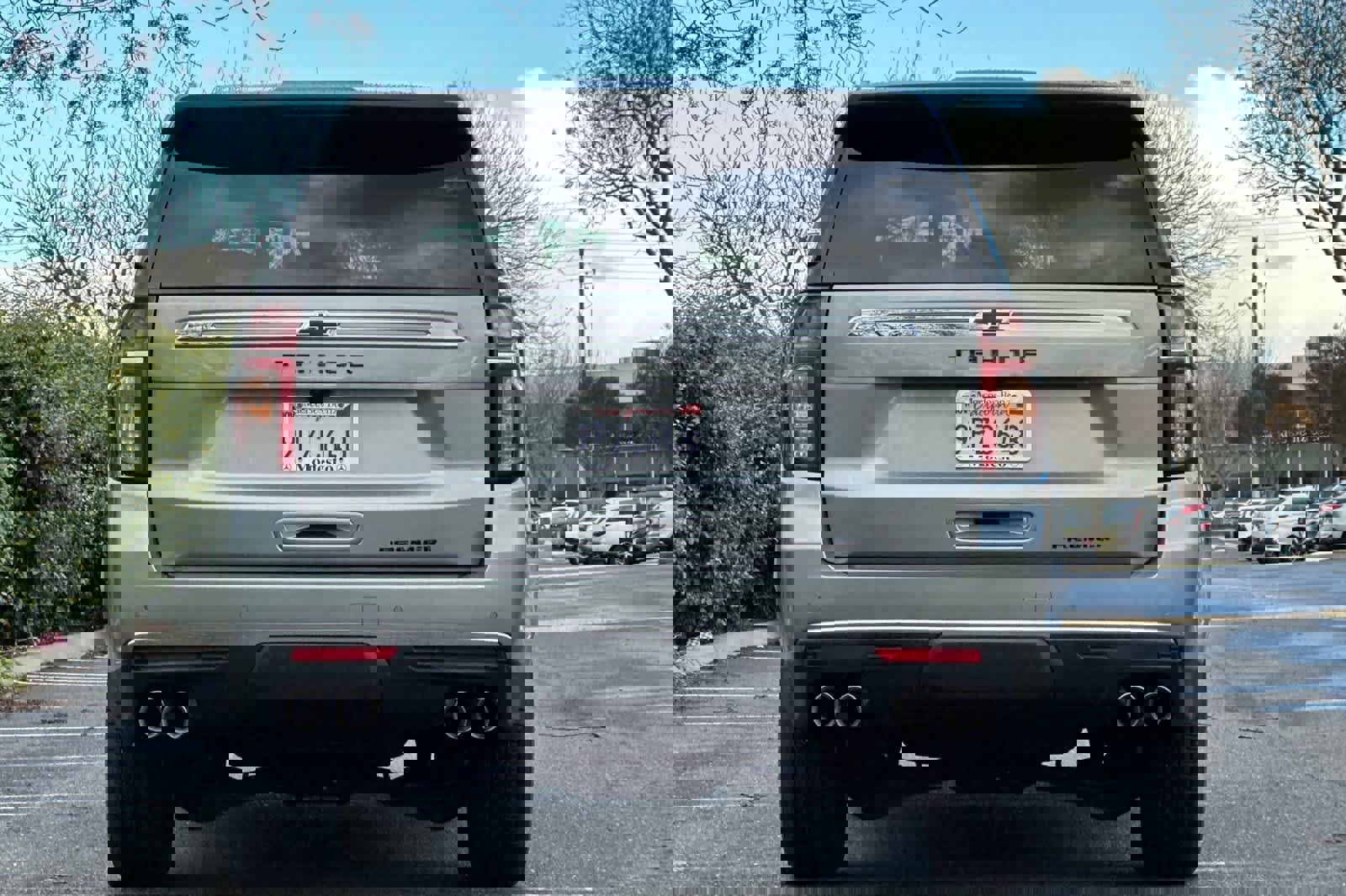 Used 2024 Chevrolet Tahoe Premier w/ Premium Package image 4