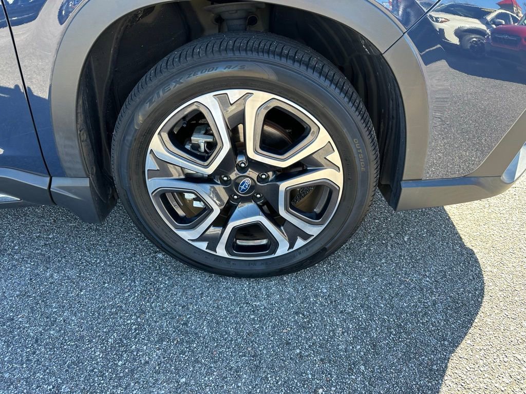 Used 2023 Subaru Ascent Touring image 4
