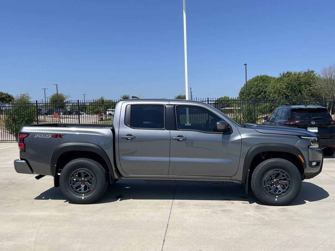 New 2026 Nissan Frontier PRO-4X w/ Pro-4x Convenience Package AWD/4WD image 3