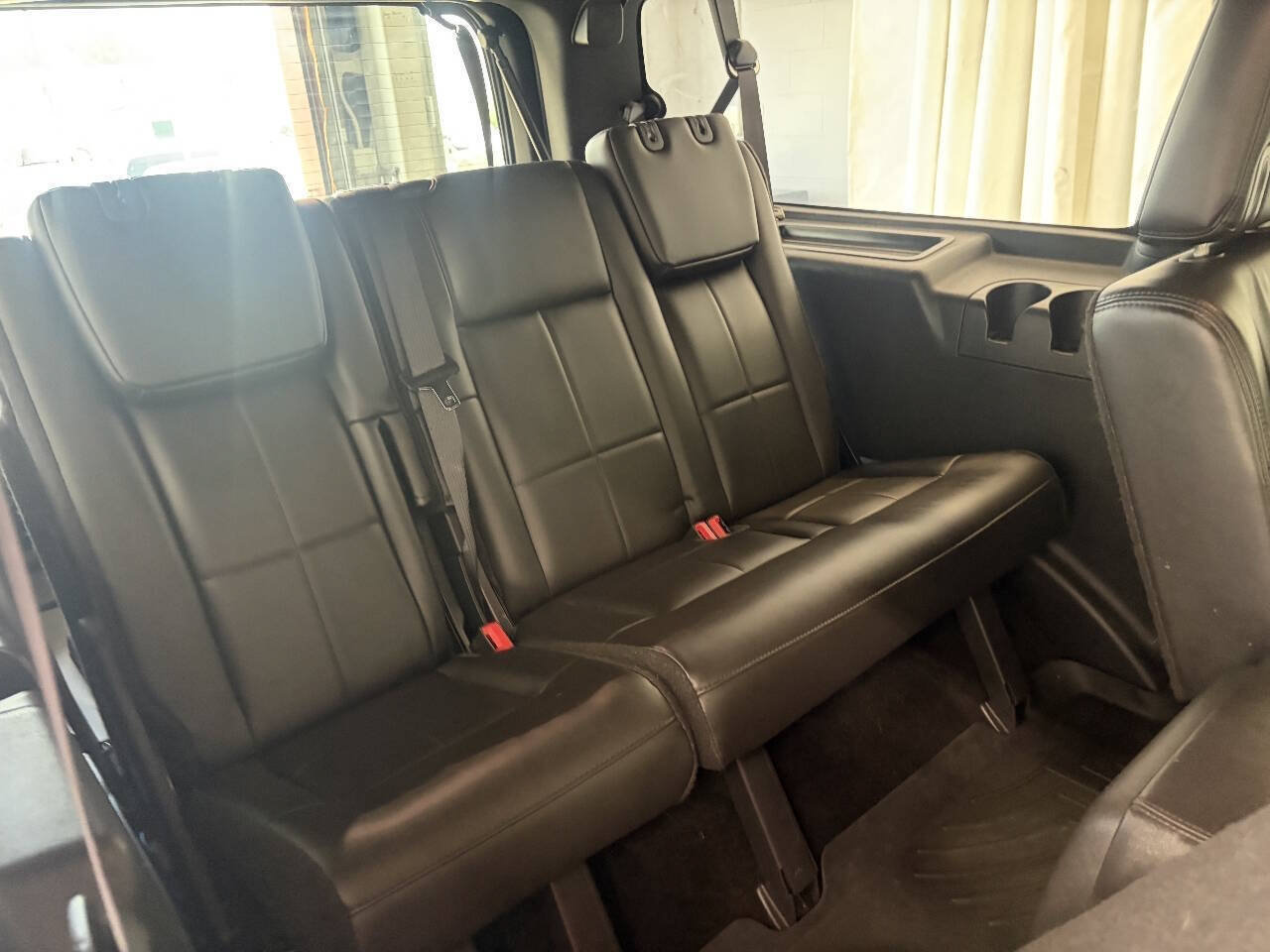Used 2014 Lincoln Navigator L 4WD image 25