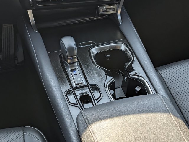 Used 2024 Lexus RX 350 Premium w/ Accessory Package (Z1) FWD image 14