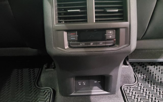 Used 2022 Volkswagen Atlas SEL R-Line image 24