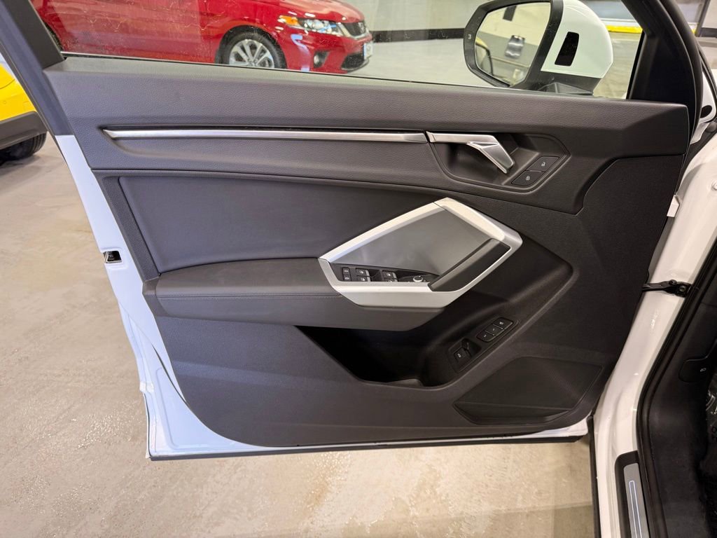 Used 2022 Audi Q3 2.0T Premium image 10