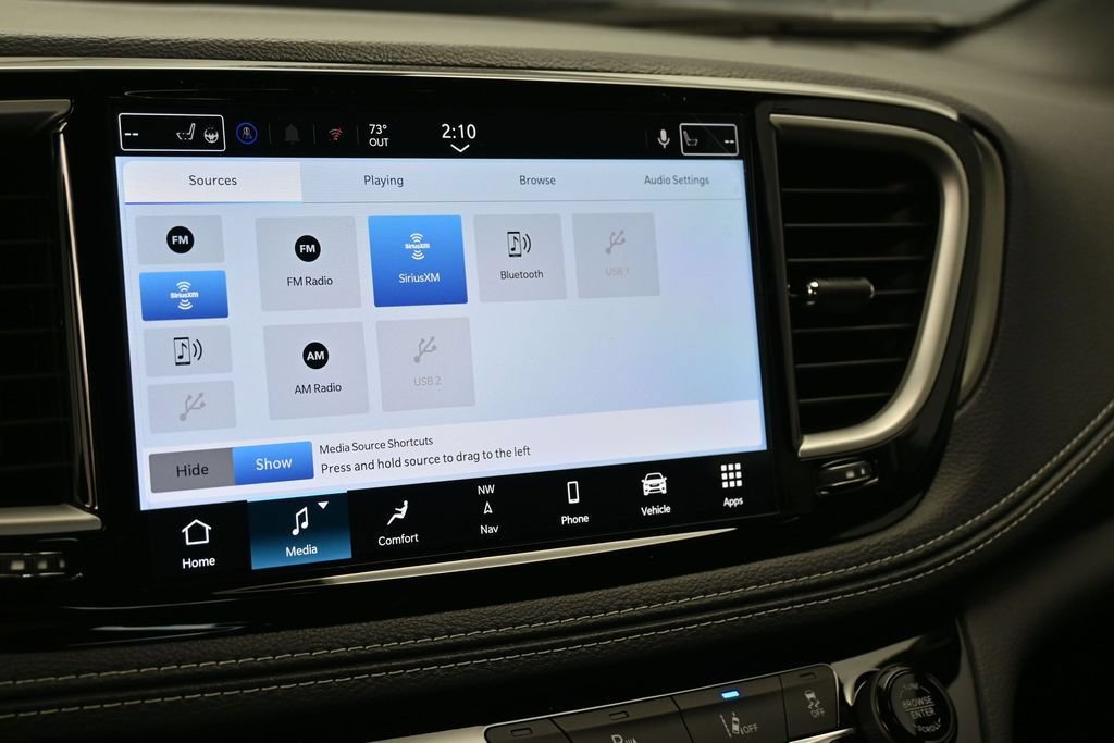 New 2027 Chrysler Pacifica Limited FWD image 23