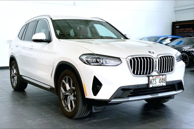 Used 2024 BMW X3 sDrive30i w/ Premium Package image 2