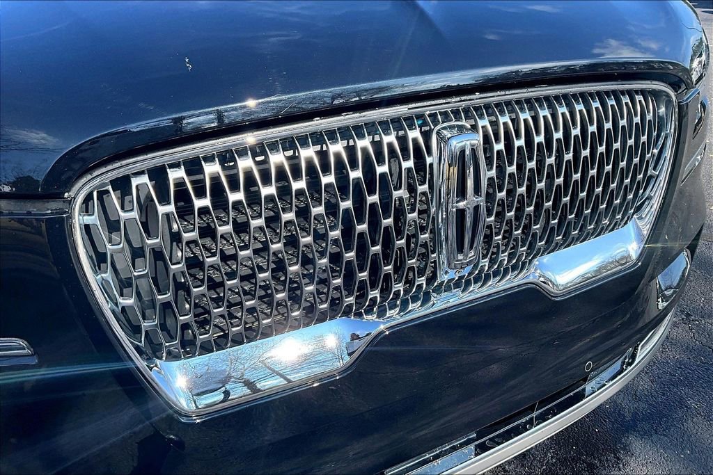 Certified 2022 Lincoln Aviator Reserve w/ Equipment Group 201A image 31