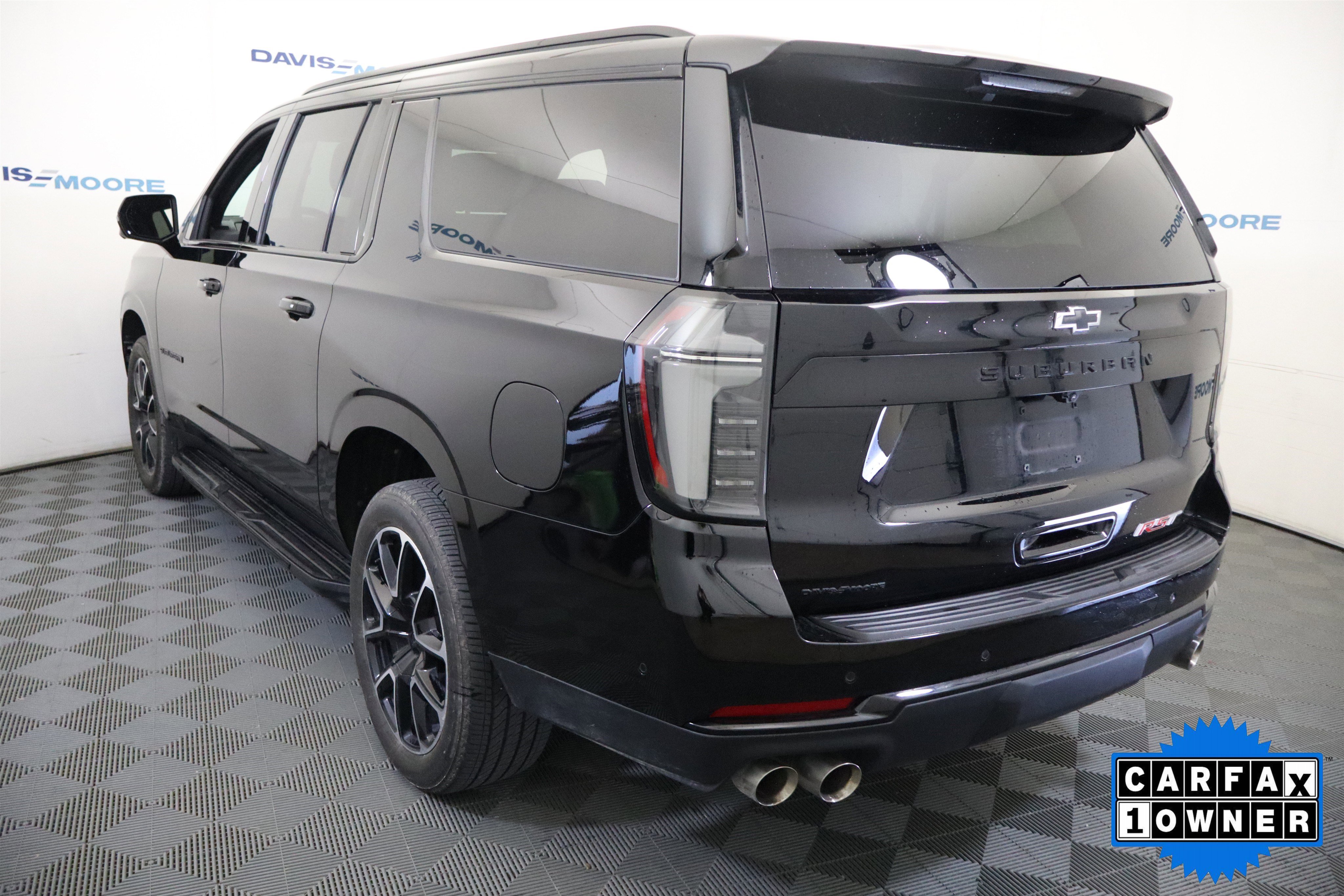 Used 2025 Chevrolet Suburban RST w/ Comfort Package AWD/4WD image 10