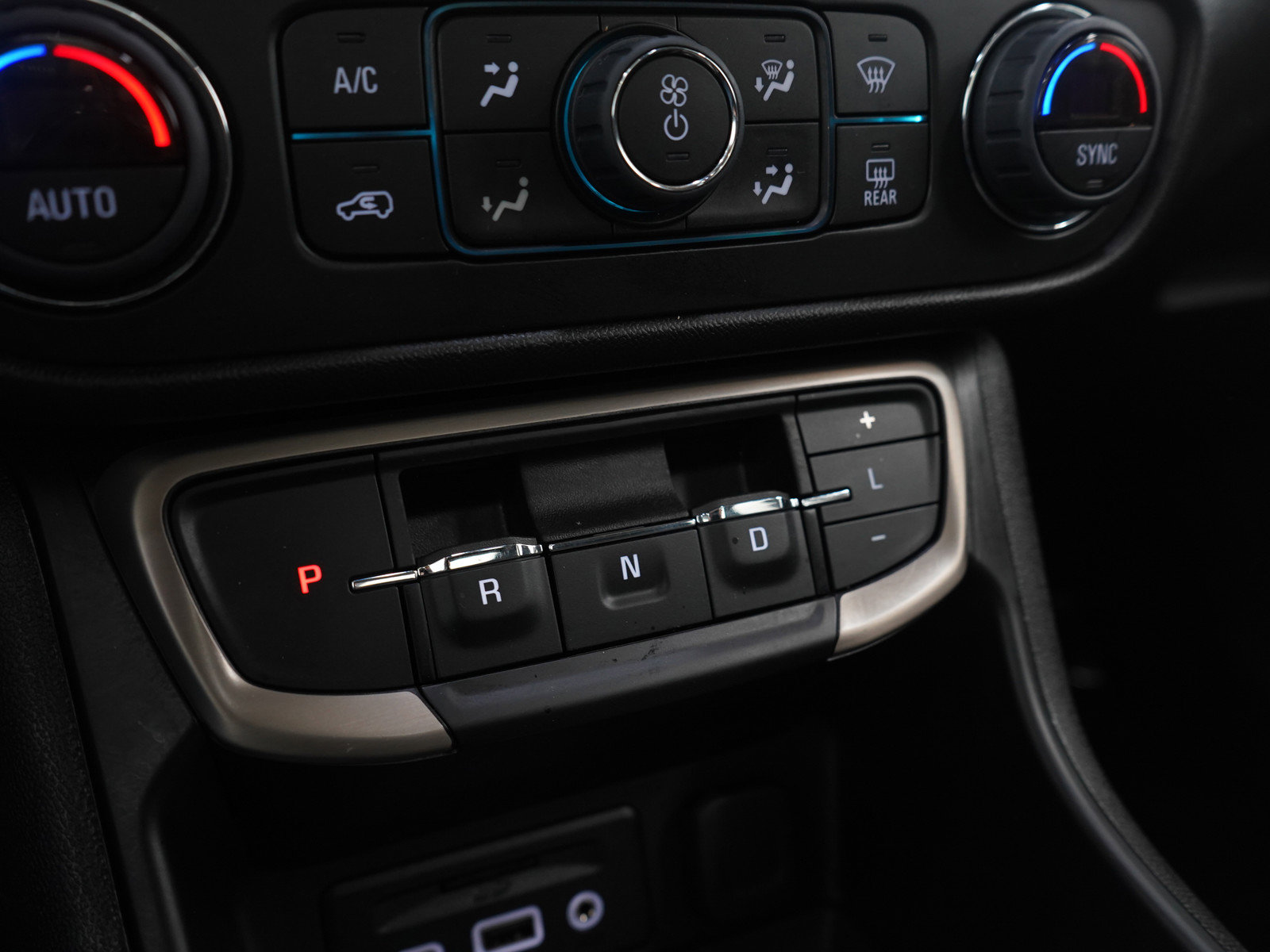 Used 2023 GMC Terrain Denali AWD/4WD image 24