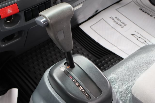 Used 2019 Isuzu NPR RWD image 7