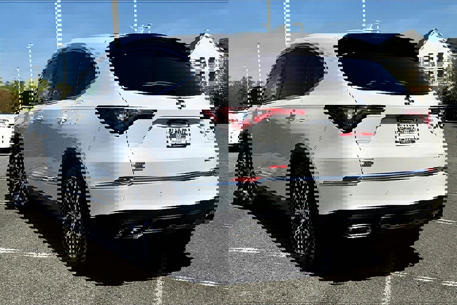 Used 2023 Acura MDX SH-AWD w/ Technology Package image 11