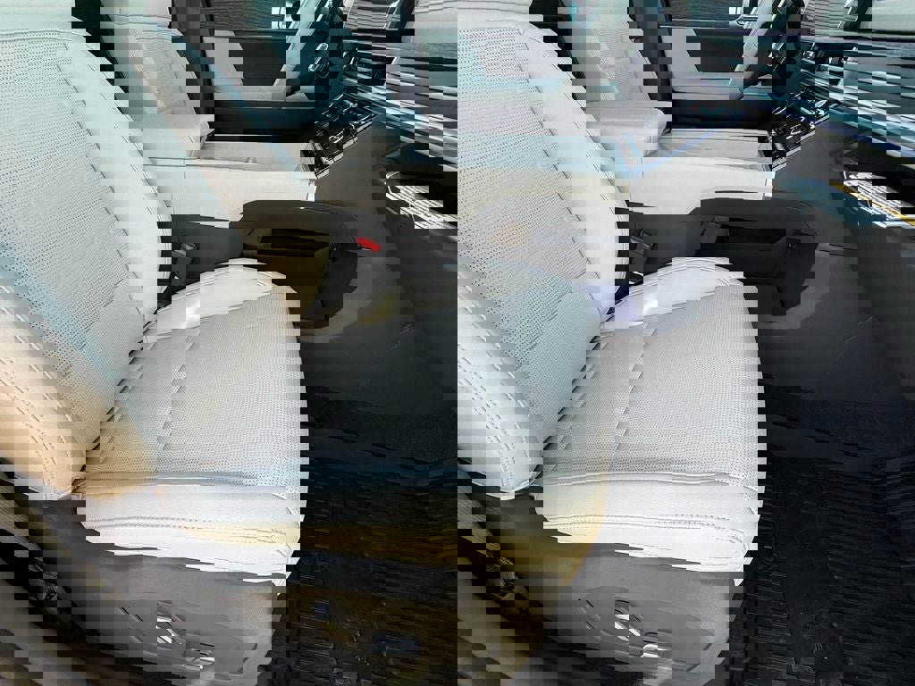 New 2026 Hyundai Santa Fe Limited AWD/4WD image 10