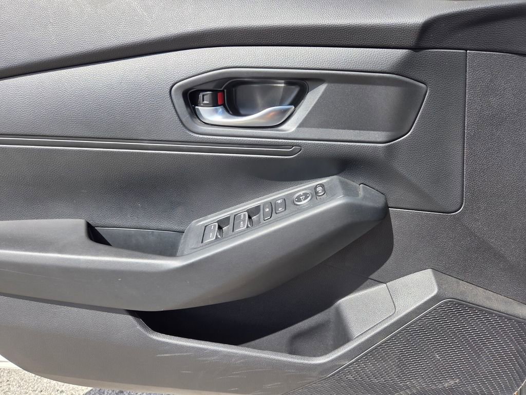 Used 2025 Honda Accord LX image 19