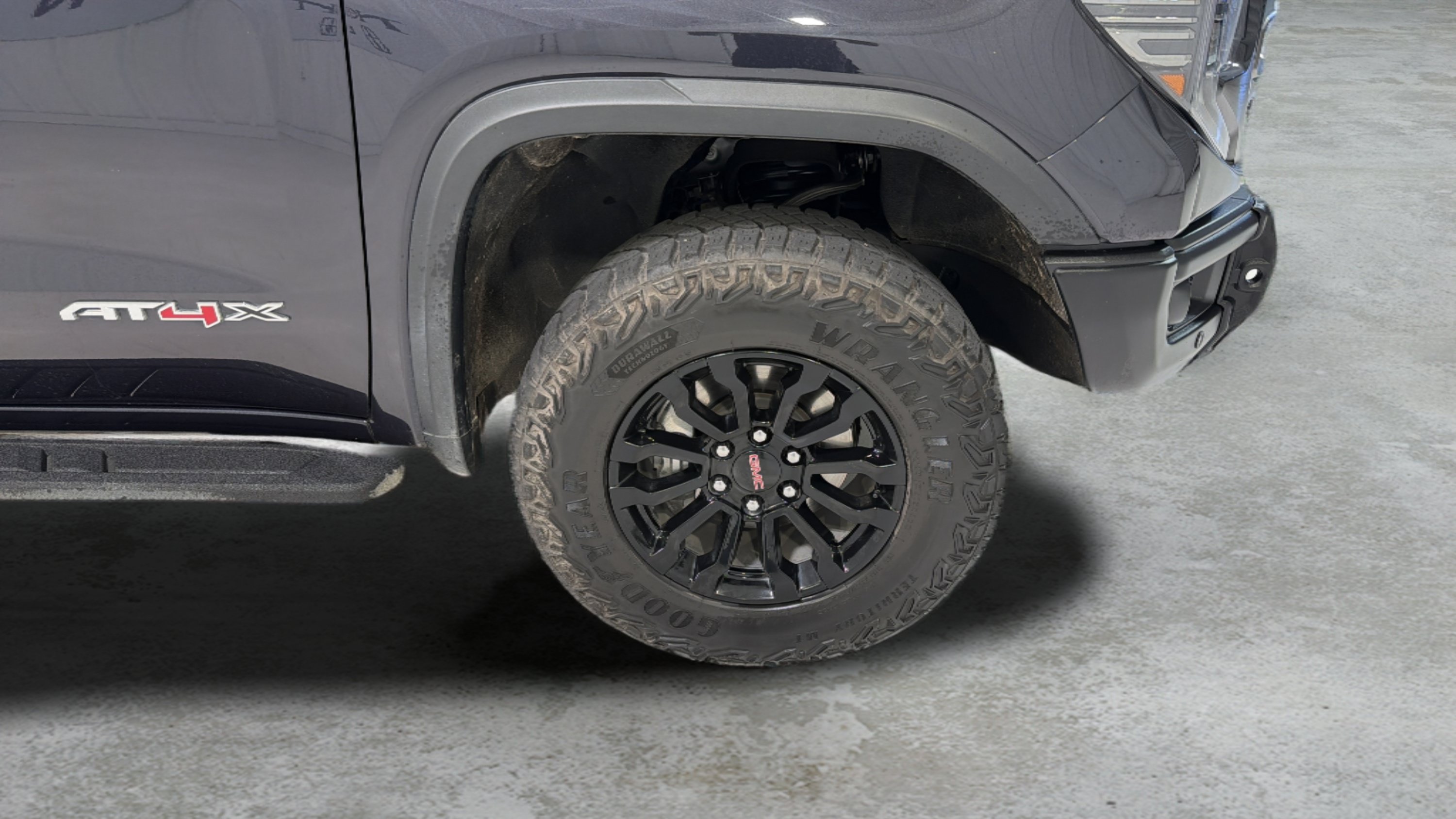 Used 2023 GMC Sierra 1500 AT4X AWD/4WD image 18
