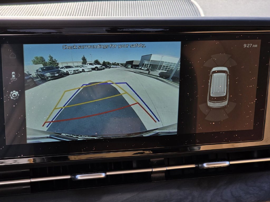 Used 2024 Kia Carnival EX FWD image 26