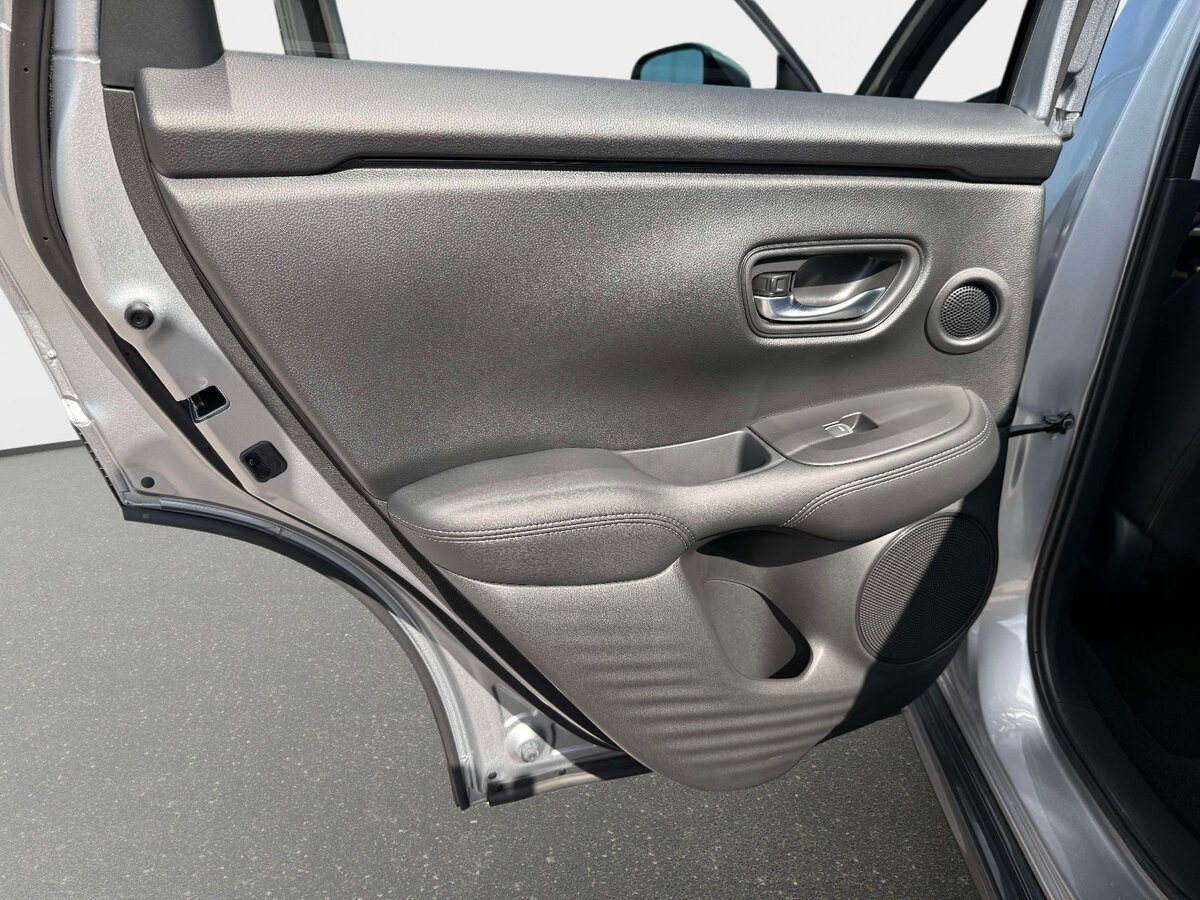 Used 2025 Acura ADX FWD image 11