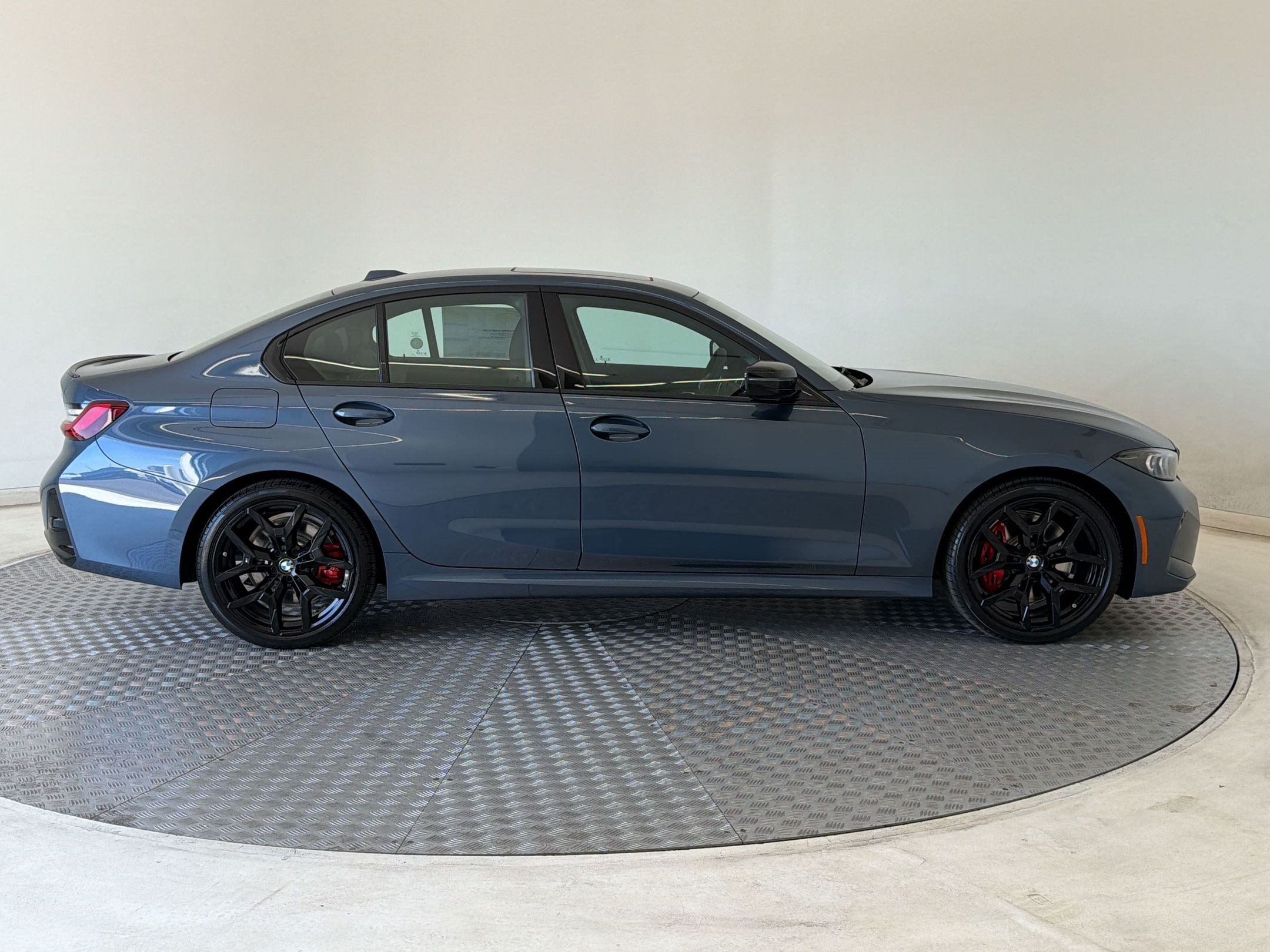 New 2026 BMW 330i xDrive Sedan w/ M Sport Package AWD/4WD image 8
