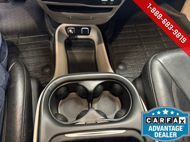 Used 2019 Chrysler Pacifica Touring-L image 15