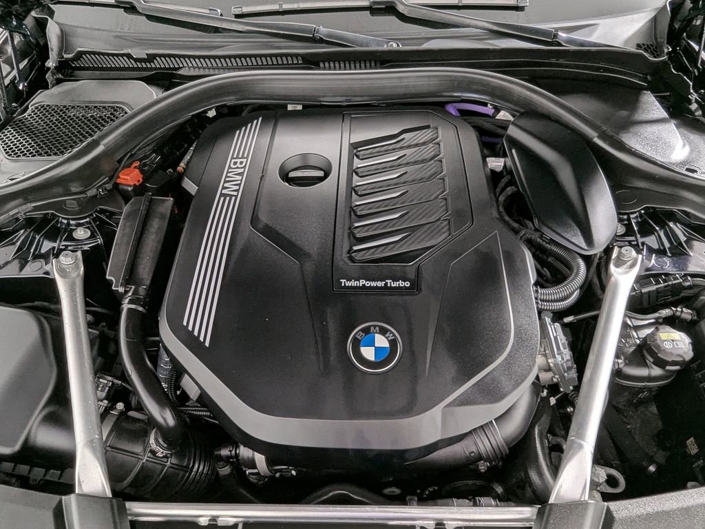 Used 2021 BMW 540i xDrive w/ M Sport Package image 47