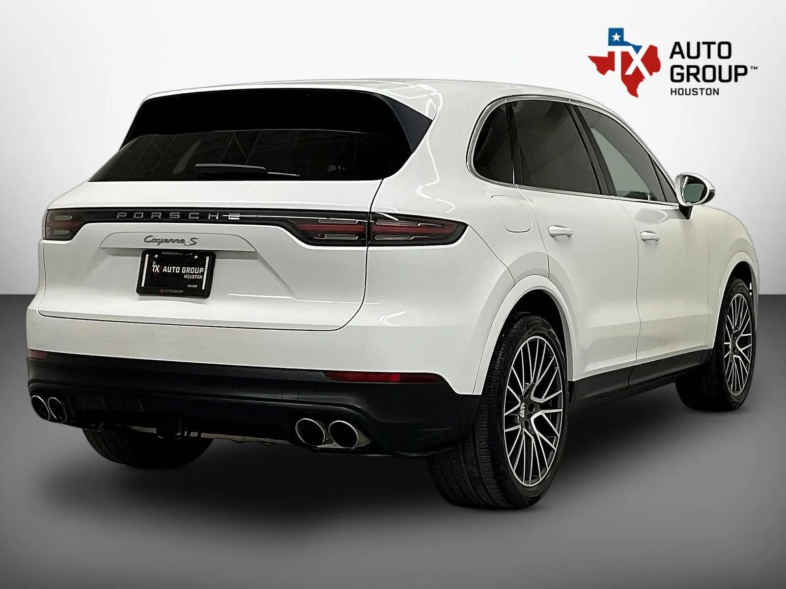 Used 2019 Porsche Cayenne S AWD/4WD image 5