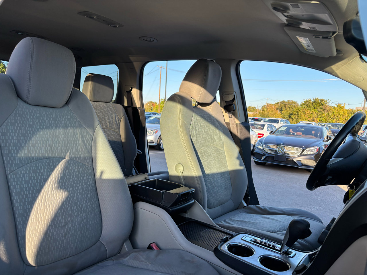 Used 2011 GMC Acadia SL w/ Preferred Package image 13