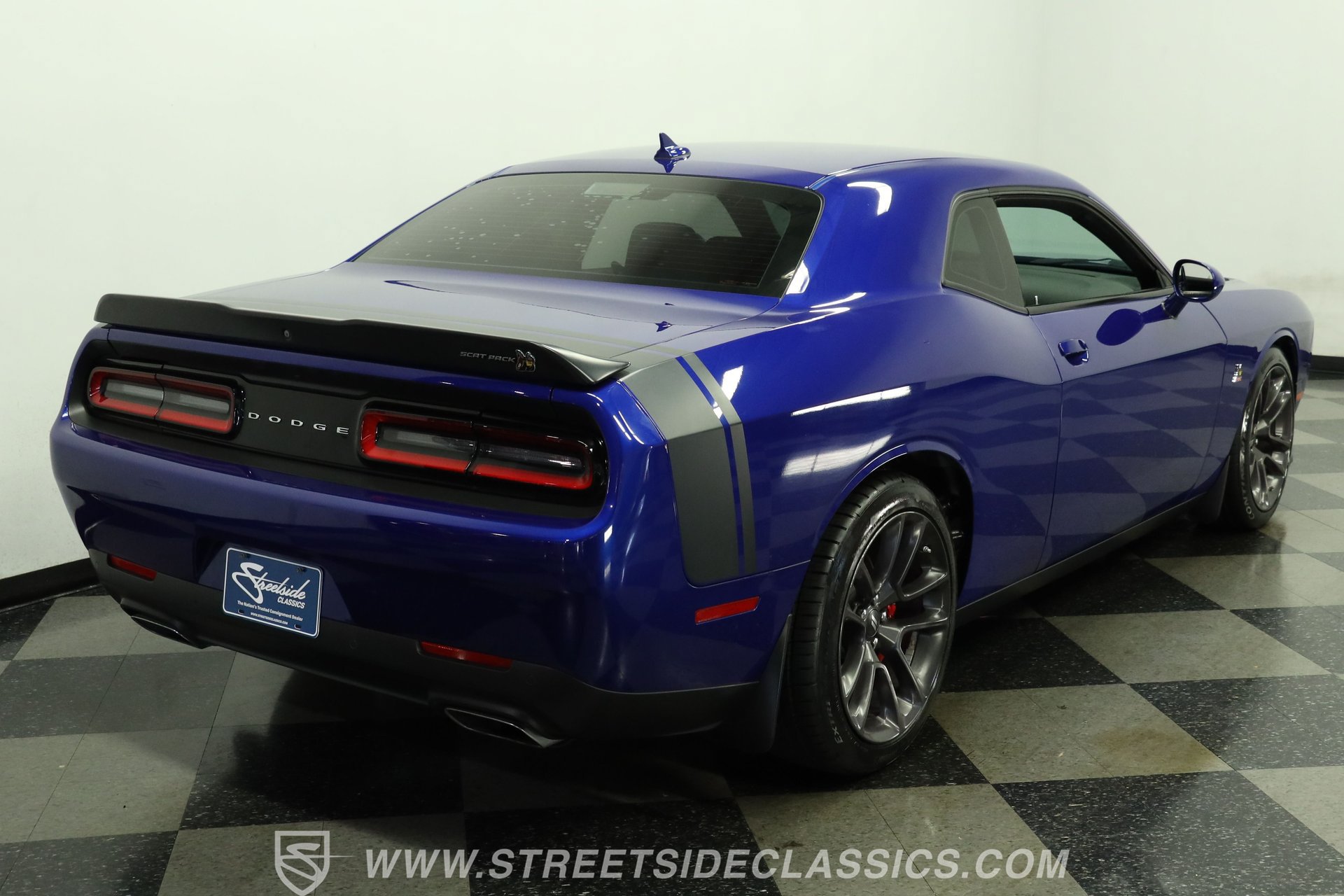 Used 2022 Dodge Challenger R/T Scat Pack w/ Driver Convenience Group RWD image 11