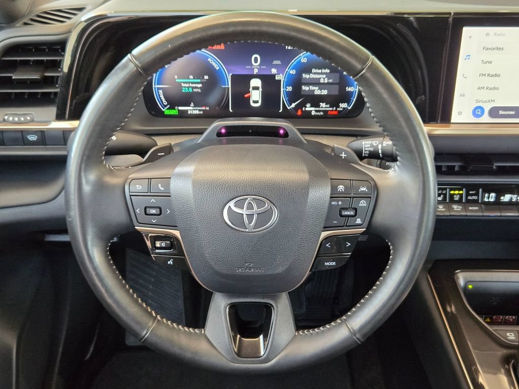 Used 2025 Toyota Crown Platinum AWD/4WD image 21