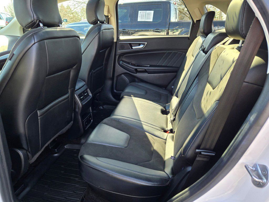 Used 2018 Ford Edge Sport w/ Ford Safe & Smart Package image 17