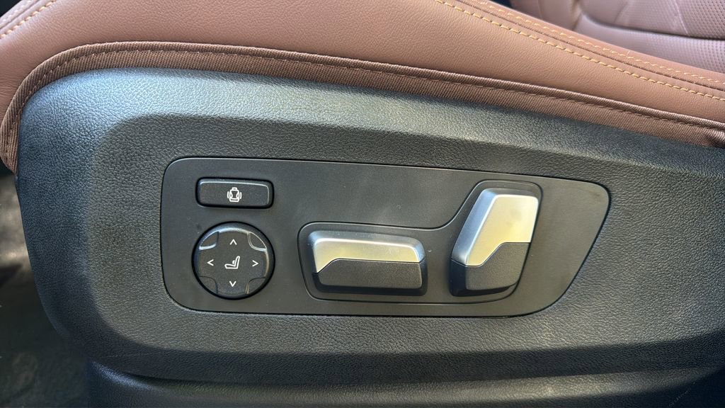 New 2026 BMW X5 xDrive40i w/ Premium Package image 12