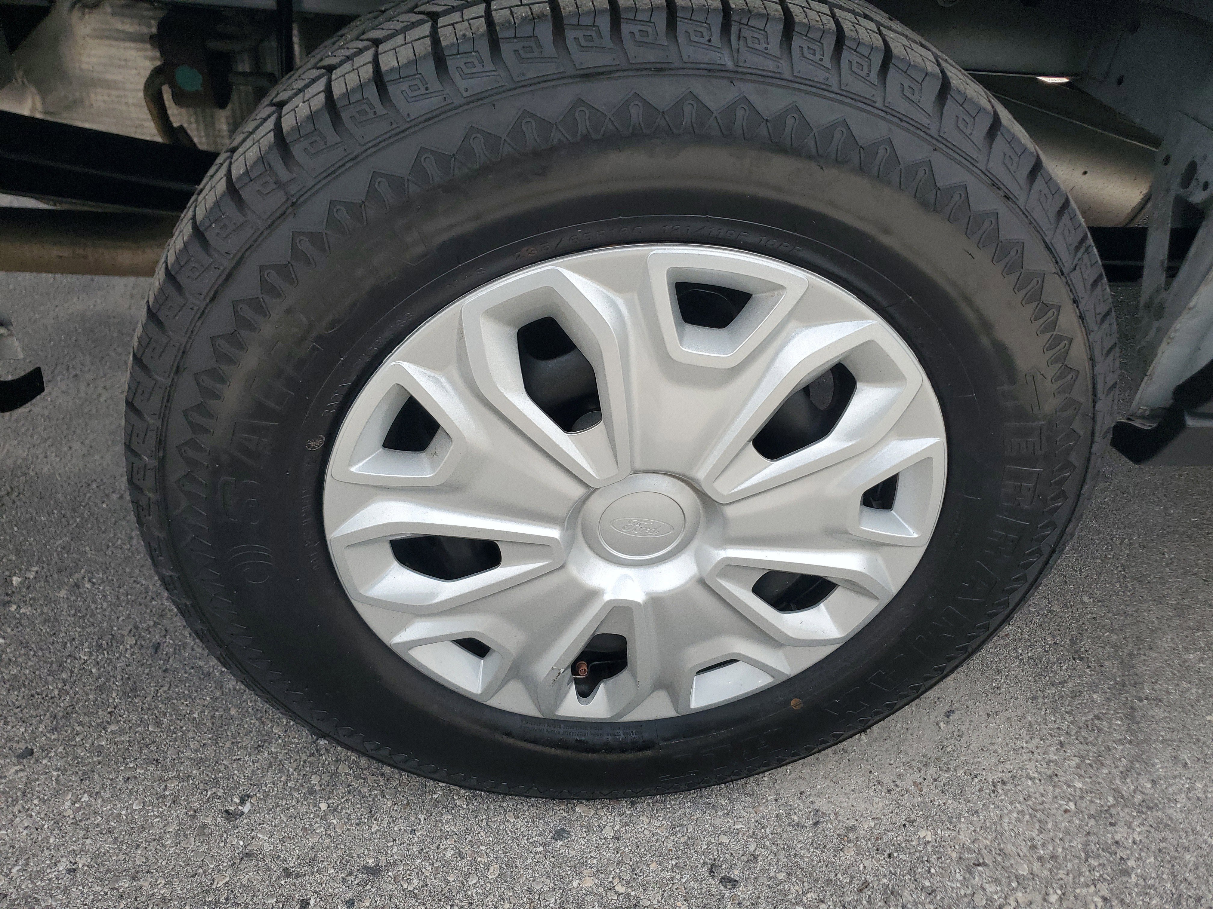 Used 2024 Ford Transit 350 XLT image 28